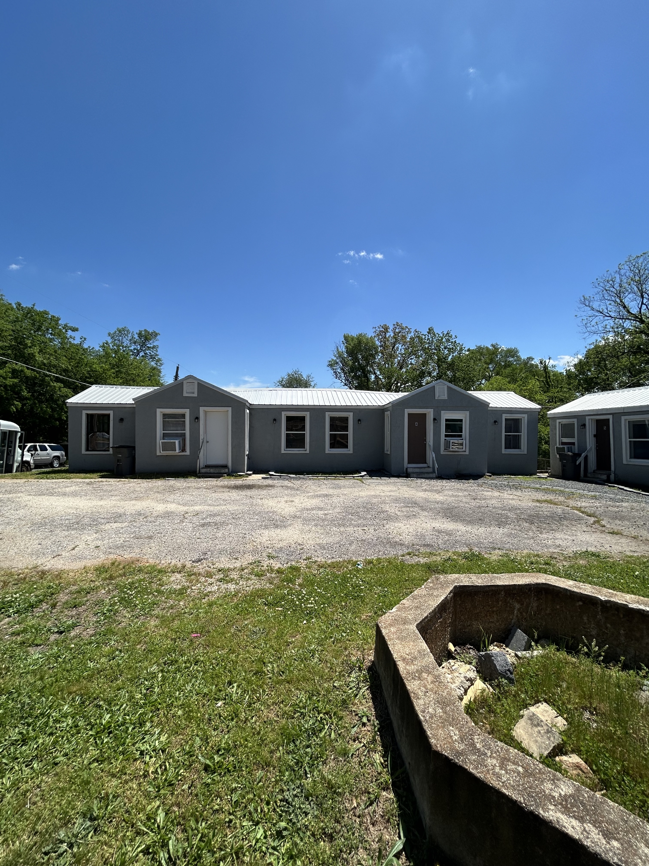 407 Henry Street - 1